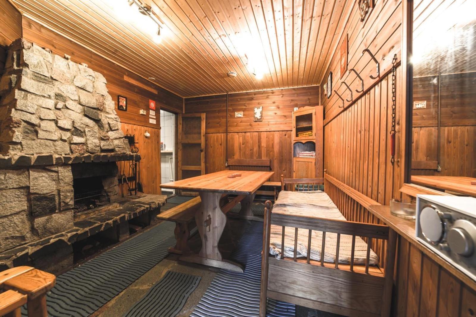 Jaemsaen Gasthaus Eksteriør billede
