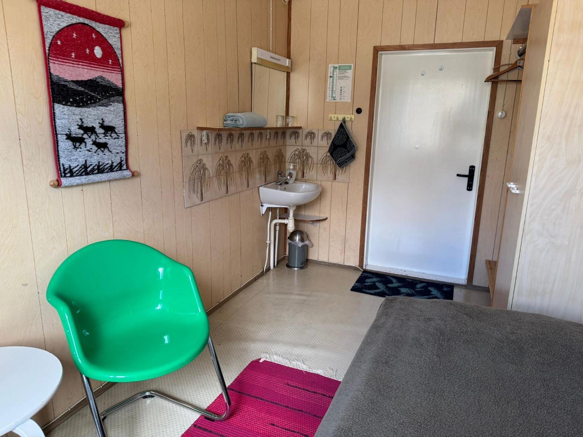 Jaemsaen Gasthaus Eksteriør billede
