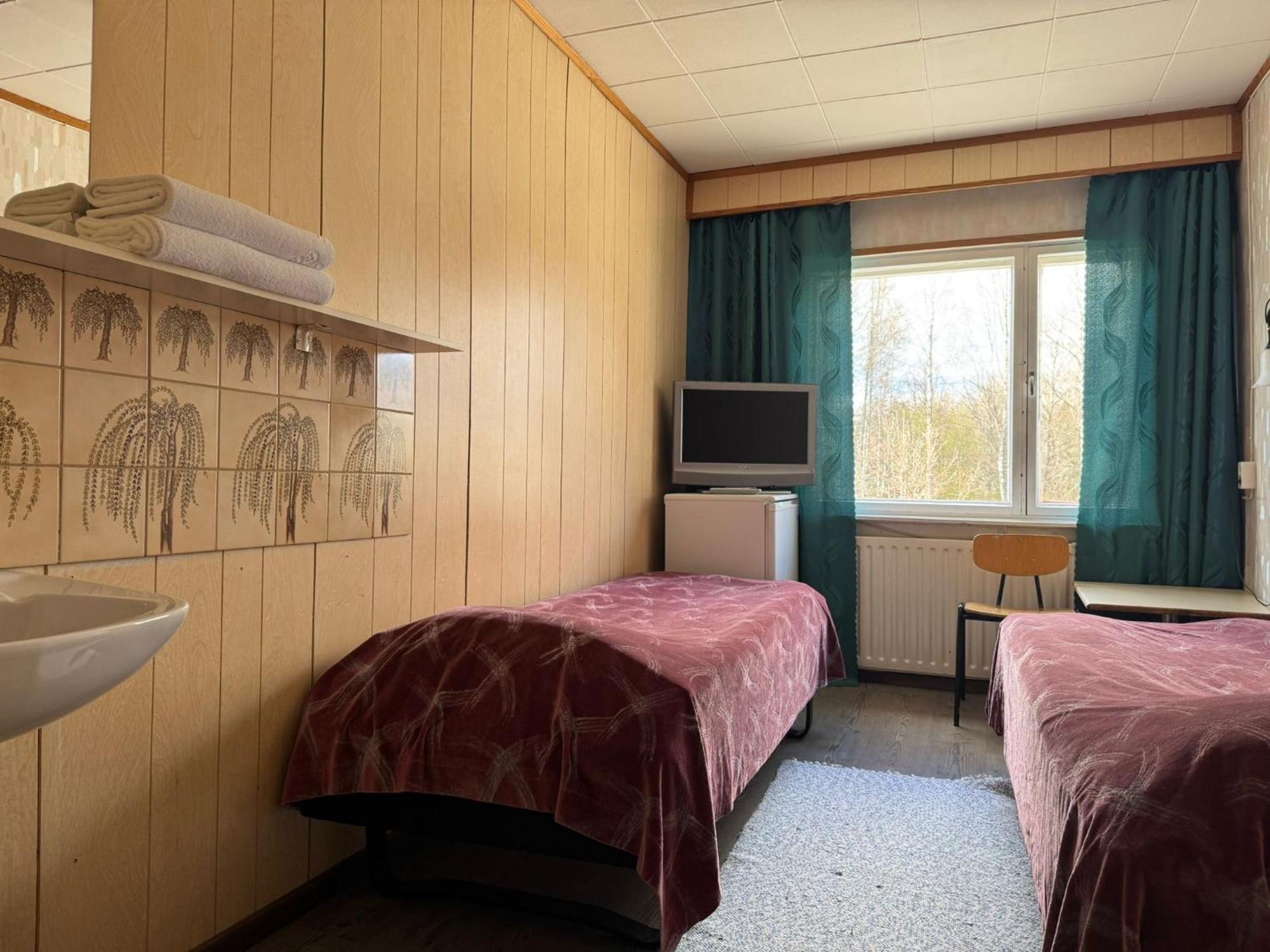 Jaemsaen Gasthaus Eksteriør billede