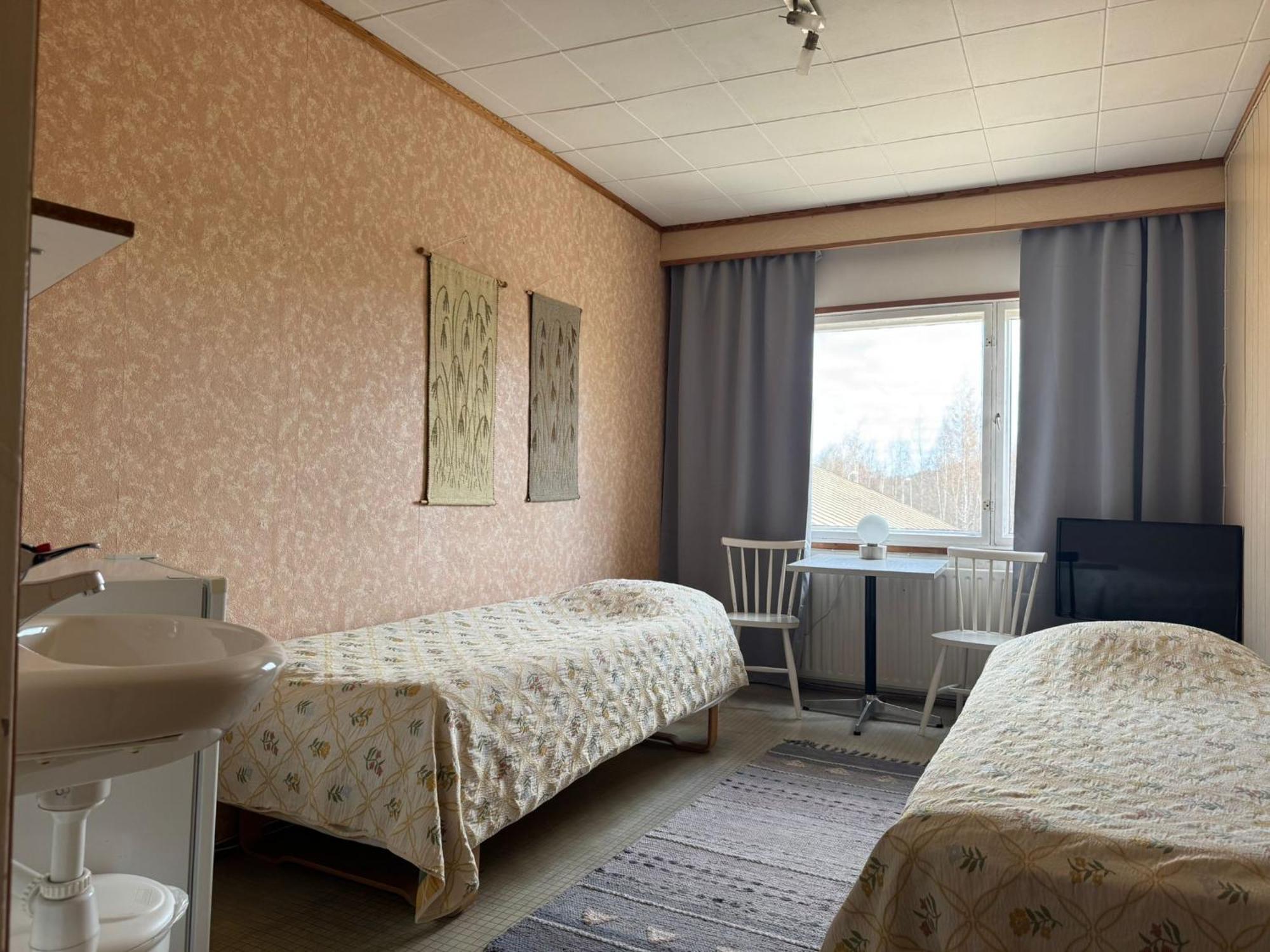 Jaemsaen Gasthaus Eksteriør billede